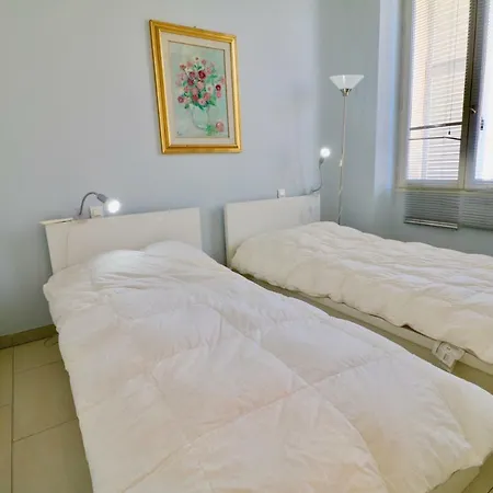 Apartment 1 Bedroom In Rue D'antibes 5 Mins From The Croisette 239 *