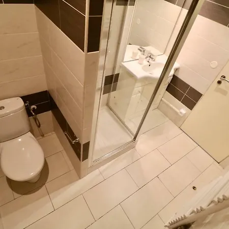 Apartment 1 Bedroom In Rue D'antibes 5 Mins From The Croisette 239 Cannes