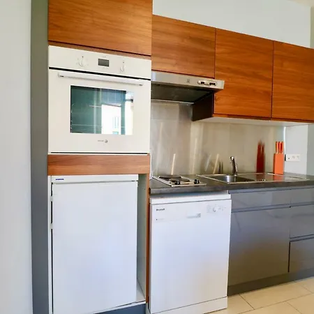 1 Bedroom In Rue D'antibes 5 Mins From The Croisette 239 * Cannes