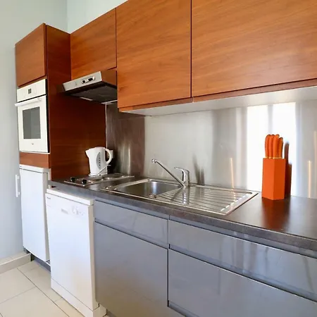 Apartment 1 Bedroom In Rue D'antibes 5 Mins From The Croisette 239 *