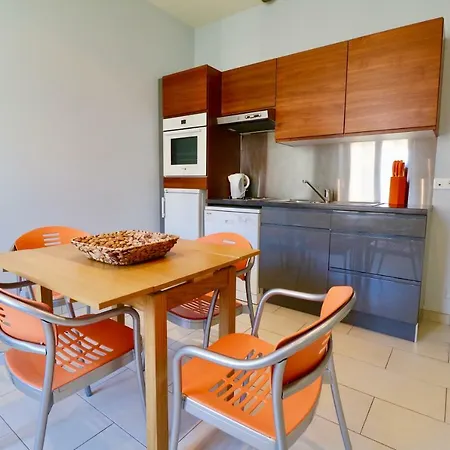 Apartment 1 Bedroom In Rue D'antibes 5 Mins From The Croisette 239 Cannes