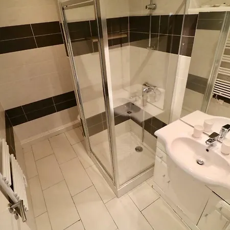 1 Bedroom In Rue D'antibes 5 Mins From The Croisette 239 Apartment *